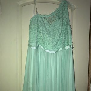 Mint green David’s bridal dress